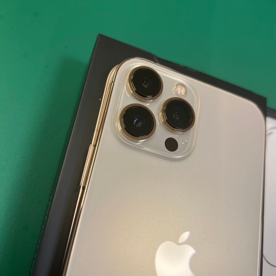 iPhone13Pro maxゴールド256GB