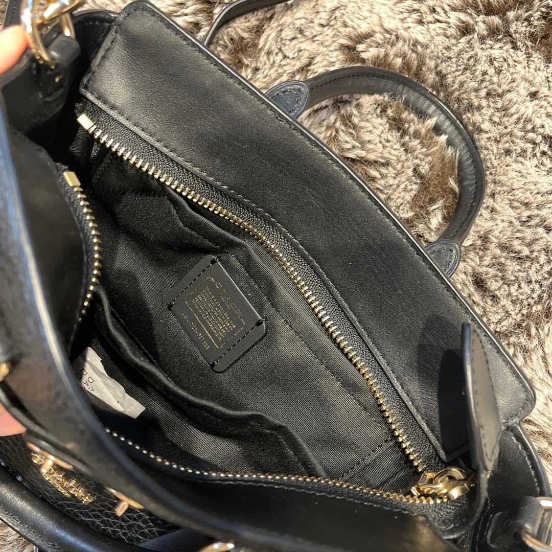 極美品✨コーチ　COACH ショルダーバッグ　黒　レザー　斜めがけ　ミニサイズ