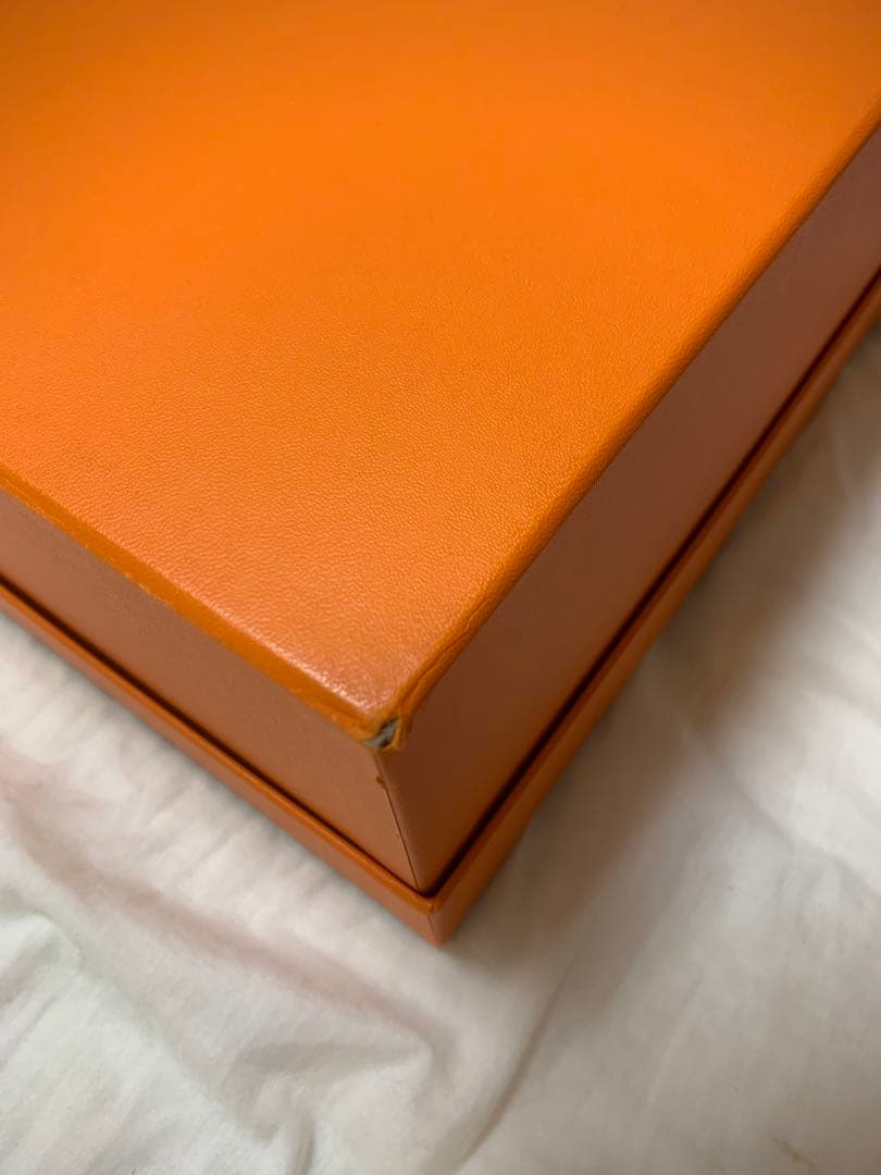 HERMES箱　レインカバー　リボン付き