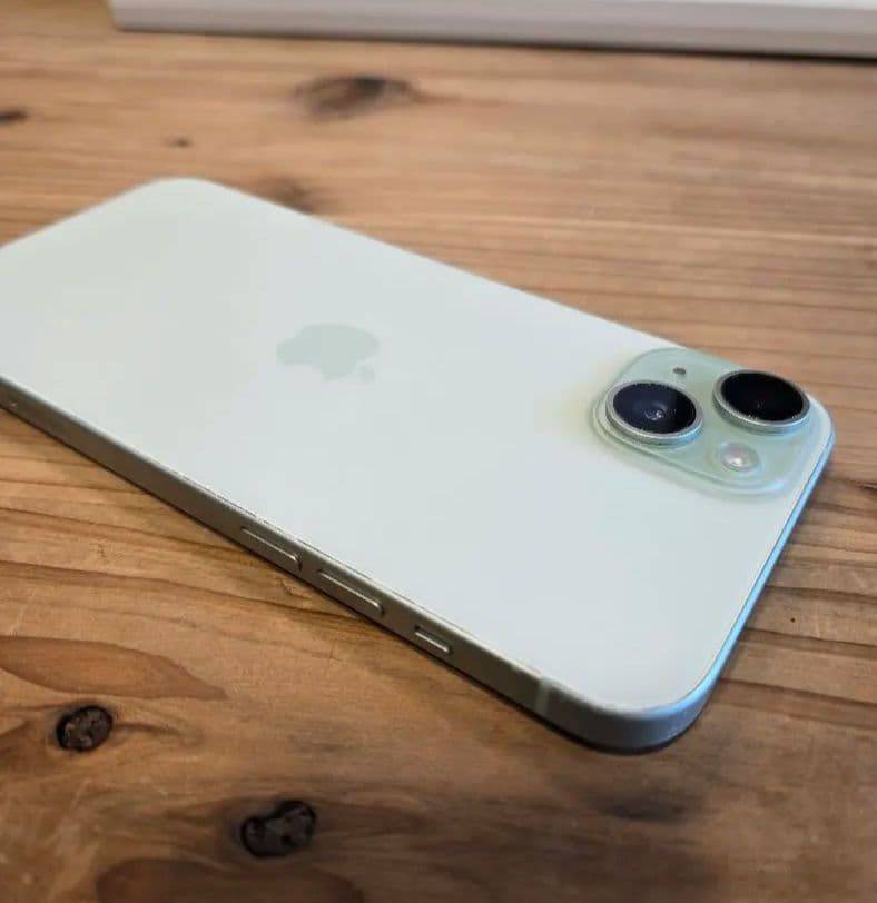 【画面傷無し】iPhone 15plus 128GB SIMフリー グリーン