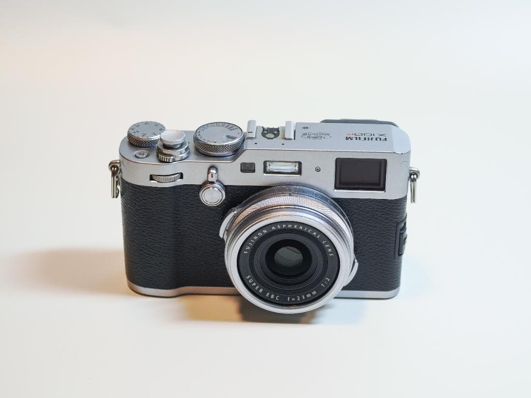 ジ*マ様 富士フィルム　FUJIFILM X100F シルバー 付属多数