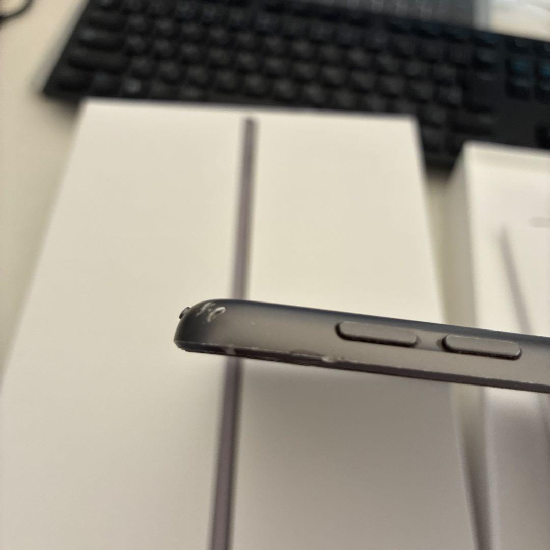 iPad第8世代　32Gセルラーモデル