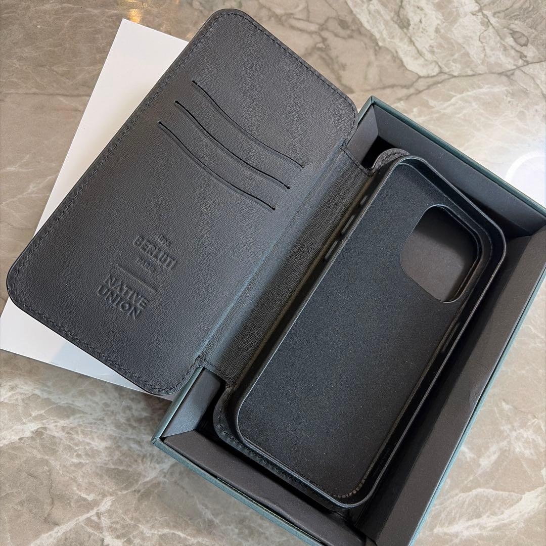 W*n様 新品、未使用スクリットレザー iPhone 15 Pro フォリオ