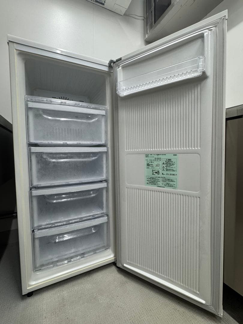 【送料込み】三菱ノンフロン冷凍庫 121L MF-U12N-W 2010年製