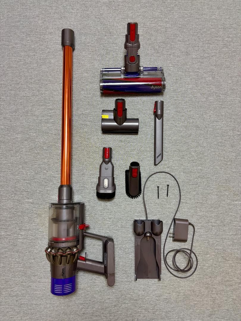 Dyson V10 （SV12） スティッククリーナー 各種ノズル付き