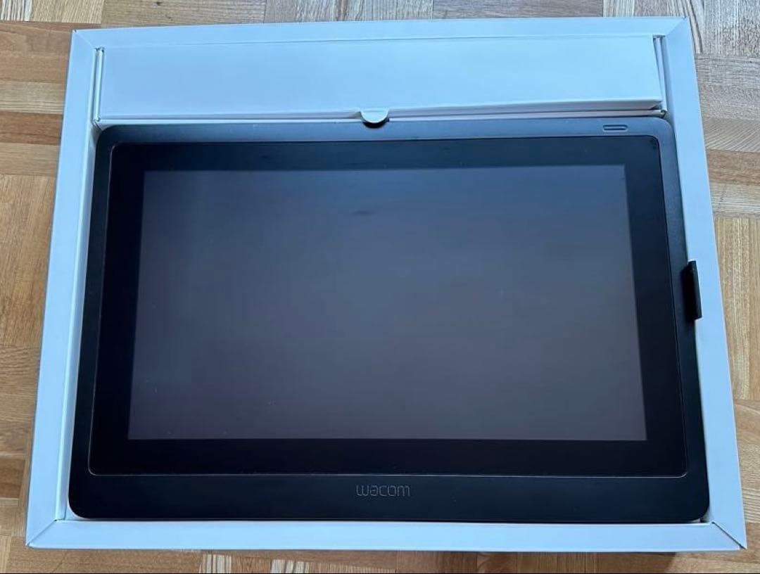 【27日まで出品】Wacom Cintiq 16液晶ペンタブレット