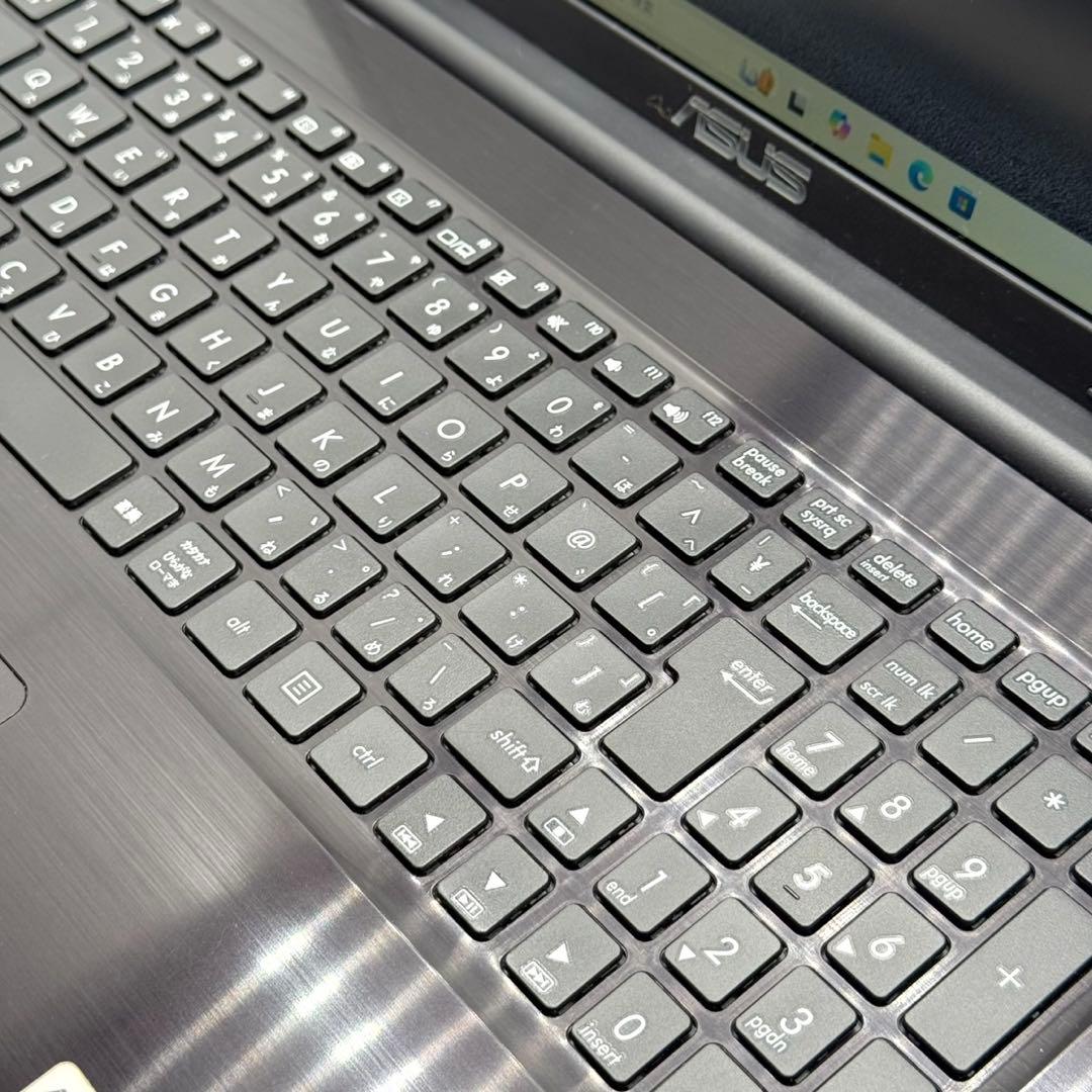 ASUSノートパソコン i7搭載 8GB 新品SSD256 17.3型 GPU有
