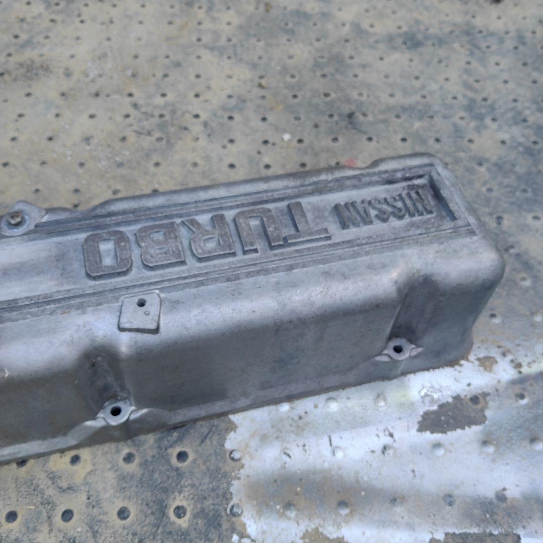 Nissan L型ターボバルブカバー 中古