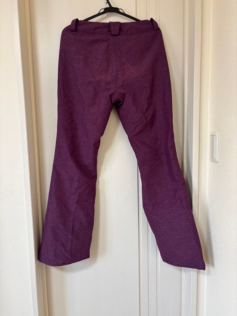 スノボウェア　nikita volcom