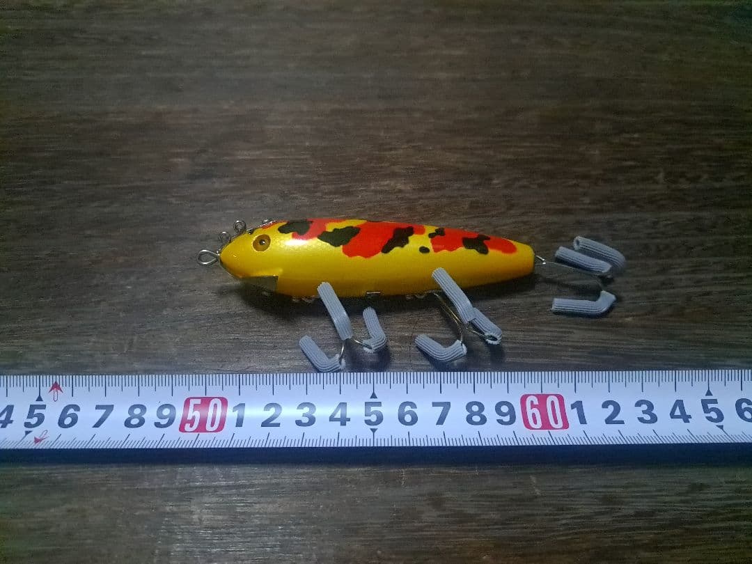 道楽　DOWLUCK 　ドウラク　ドライビングミノー　錦鯉　昭和三色