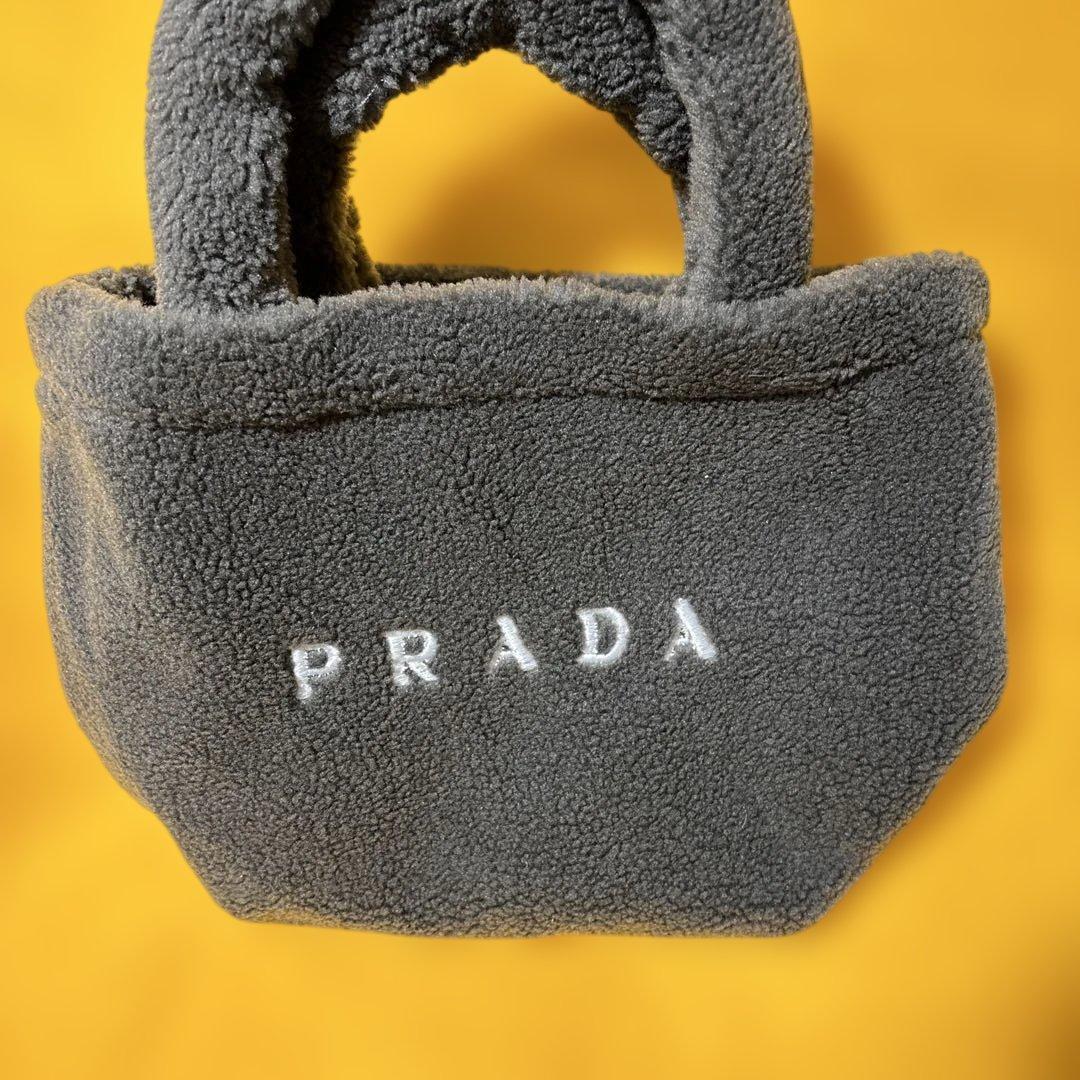 PRADA グレー フリース ハンドバッグノベルティ