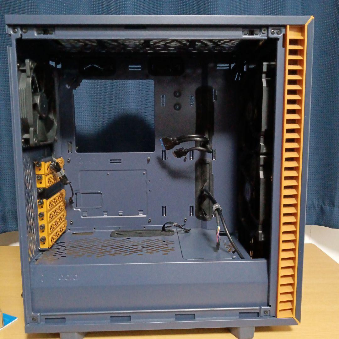 ATX対応　ミドルタワーPCケース　Fractal Design