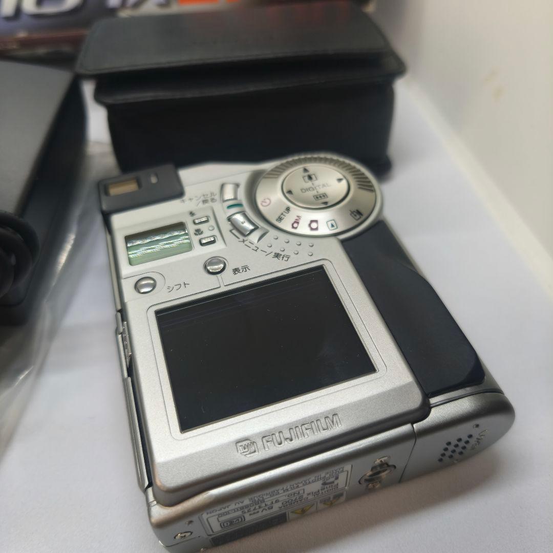 フジフィルム　Finepix 2700　デジカメ