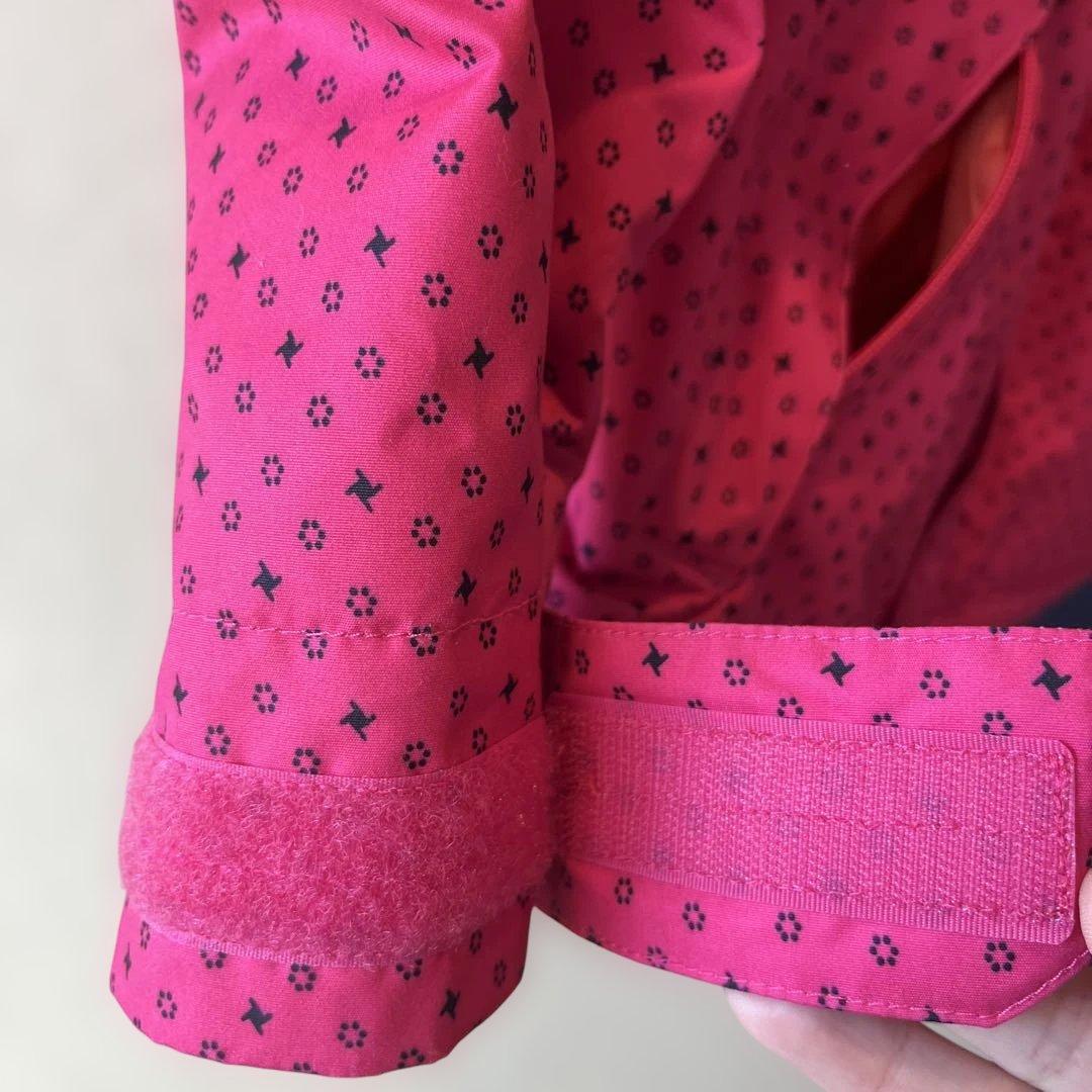 BURTON試着のみ使用スノーウエア上下セットほぼ新品自宅保管ピンク×ブラックＳ