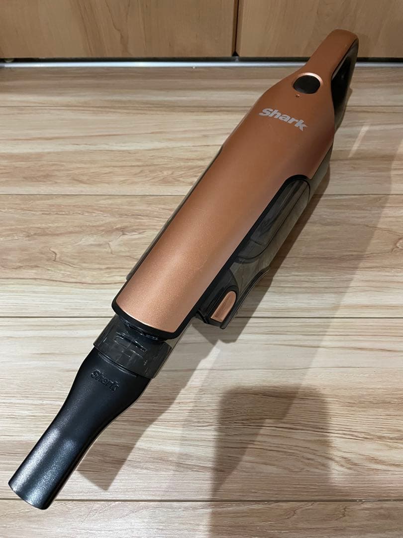 Shark スティッククリーナー ゴールド