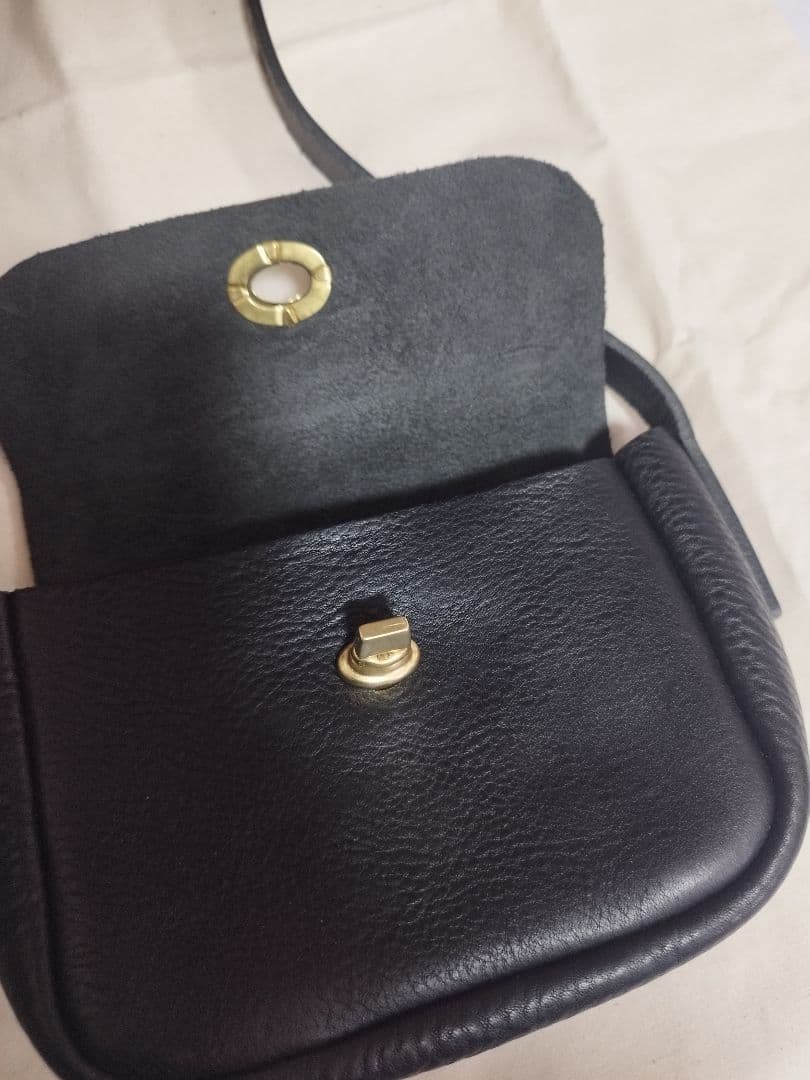 未使用　Mimi Berry 黒 レザー ショルダーバッグ　革　ミニ