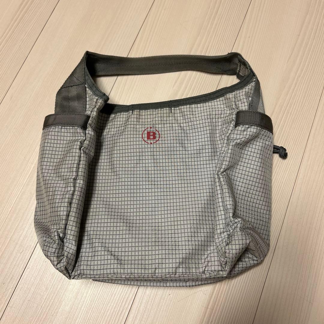 BRIEFING ショルダーバッグ　ナイロン　グレー