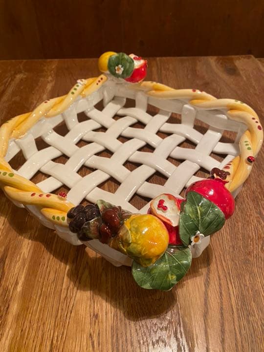 南イタリアのソレント半島の陶器カゴ