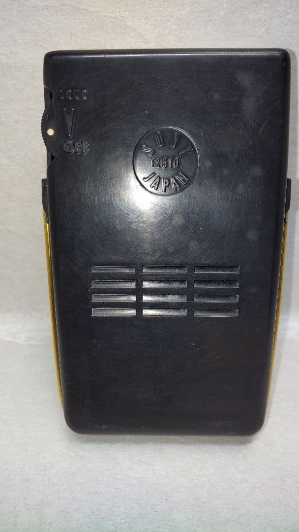 黎明期のトランジスターラジオ SONY TRー610
