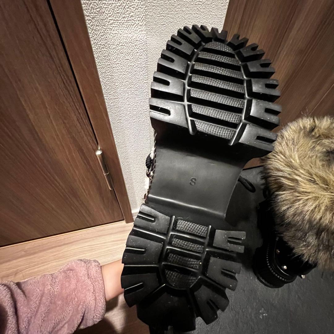 【新品未使用】YELLO TWO-TONE ファーブーツ　sサイズ