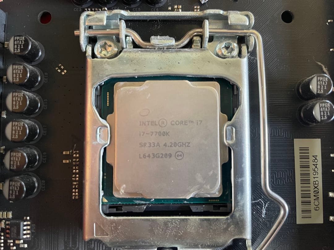 マザーボード ASRock Fatal1ty H270 + i7-7700K + DDR4