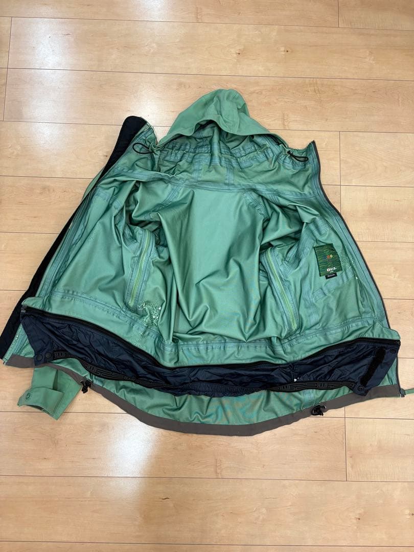 H.I.D スノーウェアzero fighter