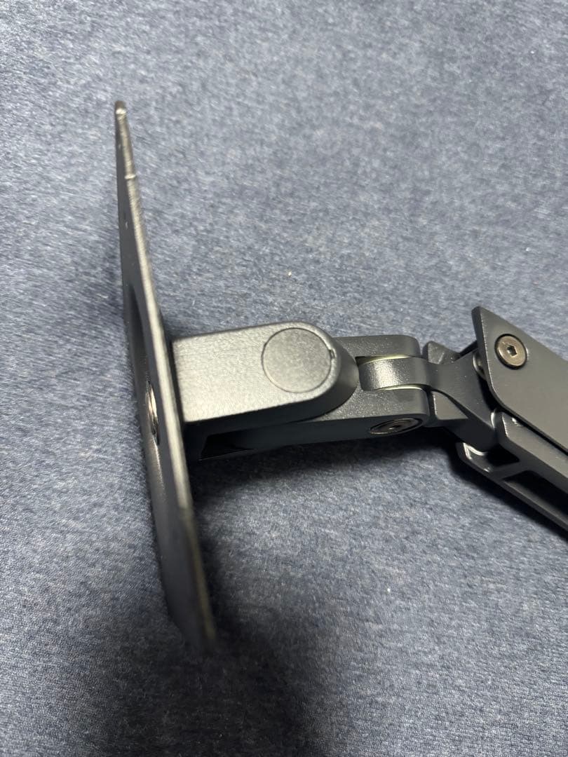 エルゴトロン モニターアーム　XMV クイックリリースブラケット付き