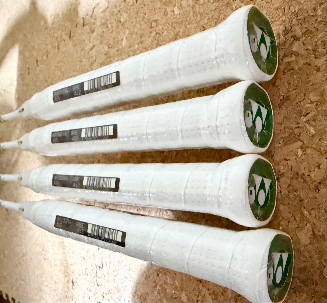 YONEX アストロクス 100zz va 4u5 AX100ZVA 4本 新品