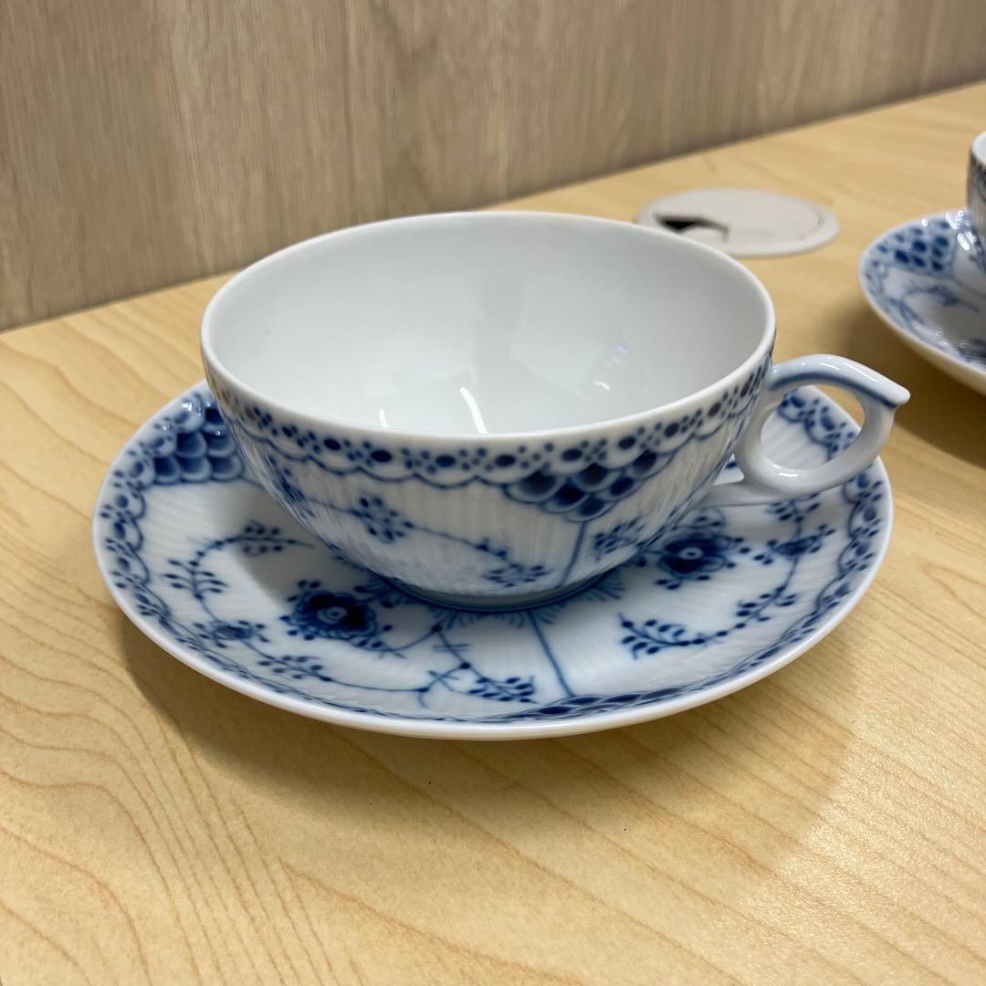   カップとソーサーセット