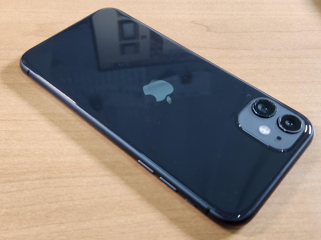 020900B iPhone 11 A2221 64GB 最大容量82%