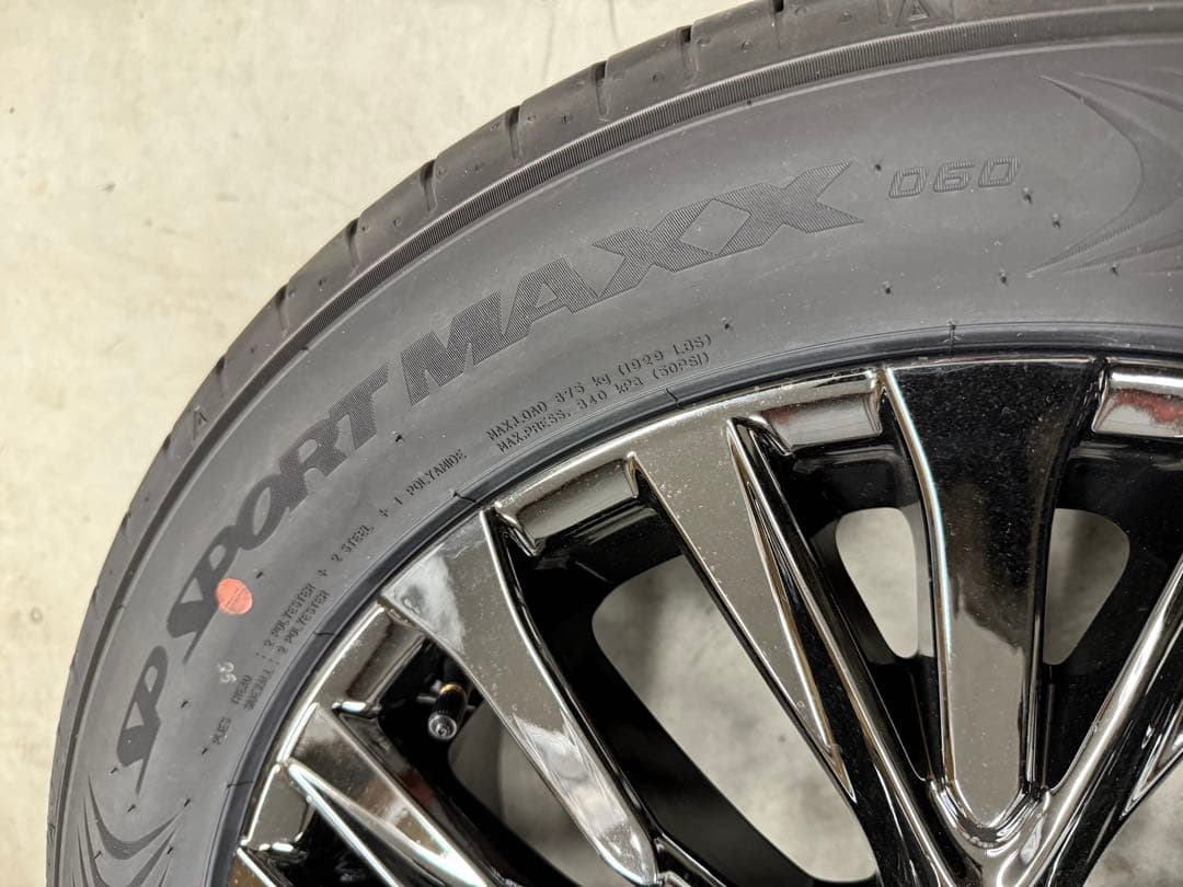 40ヴェルファイア　新車外し　7km ブラックスパッタリング　19インチ