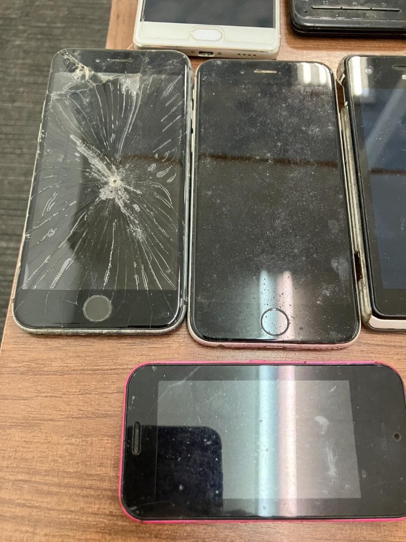 【C】スマホ　iPhoneなど　おまとめ　計１１台　動作未確認　ジャンク