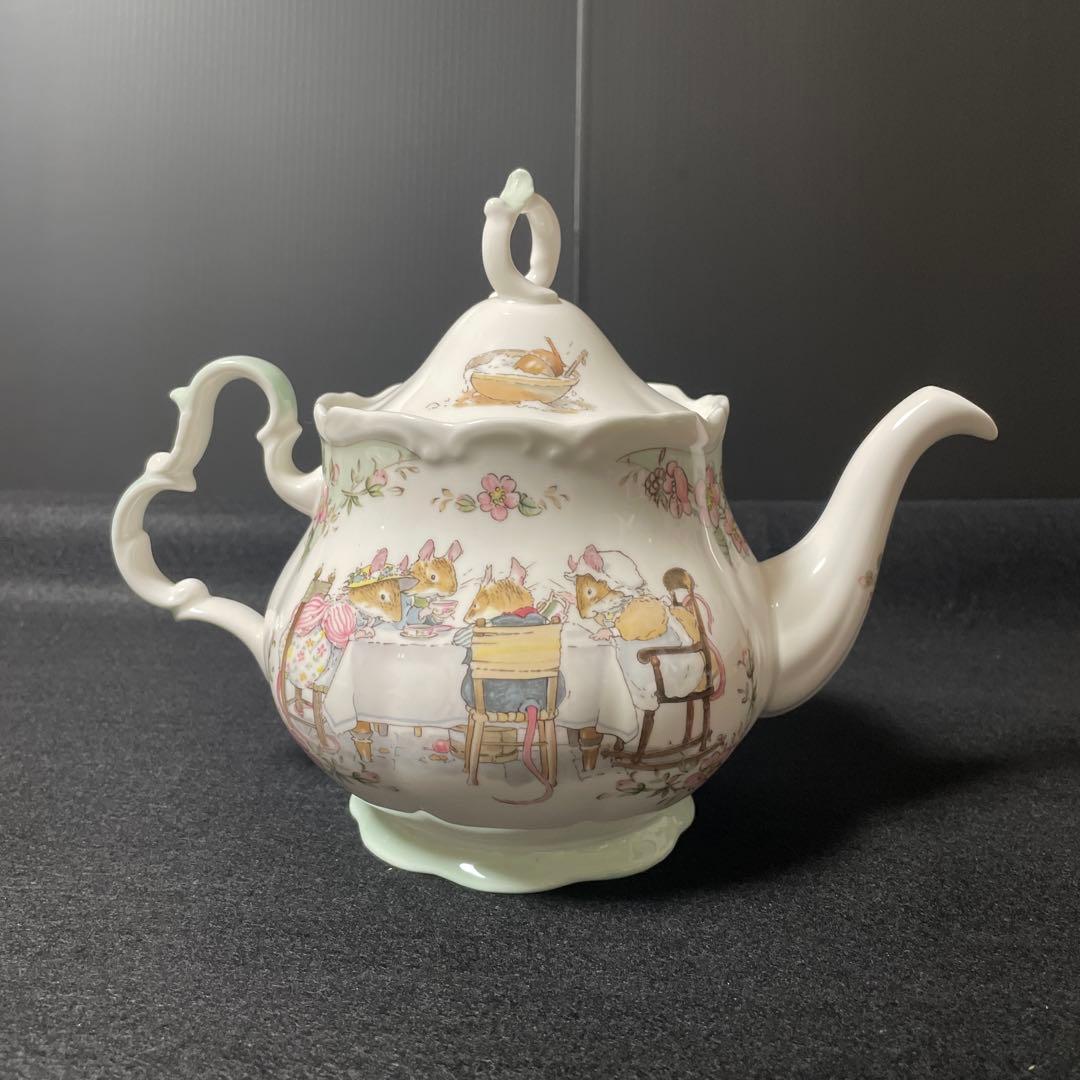 美品【4点セット】 ロイヤルドルトン ブランベリー ヘッジ　ティーセット