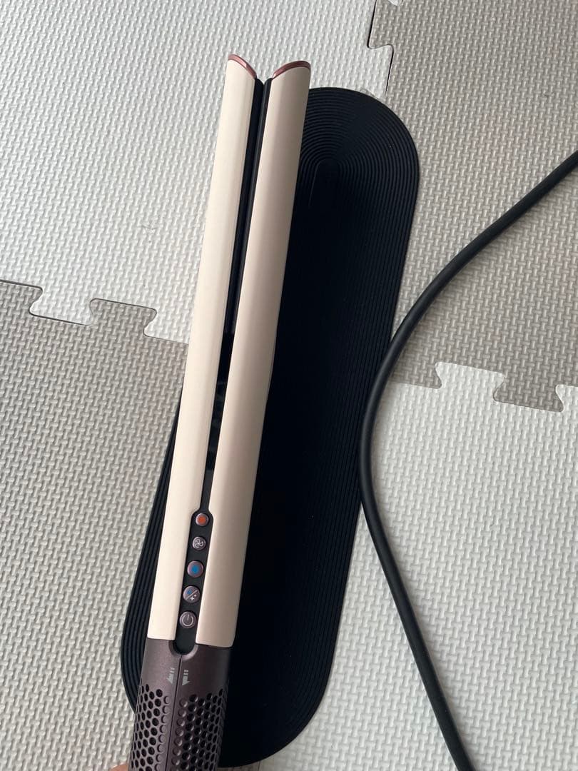 ダイソン　ヘアストレイトナー　ドライヤー