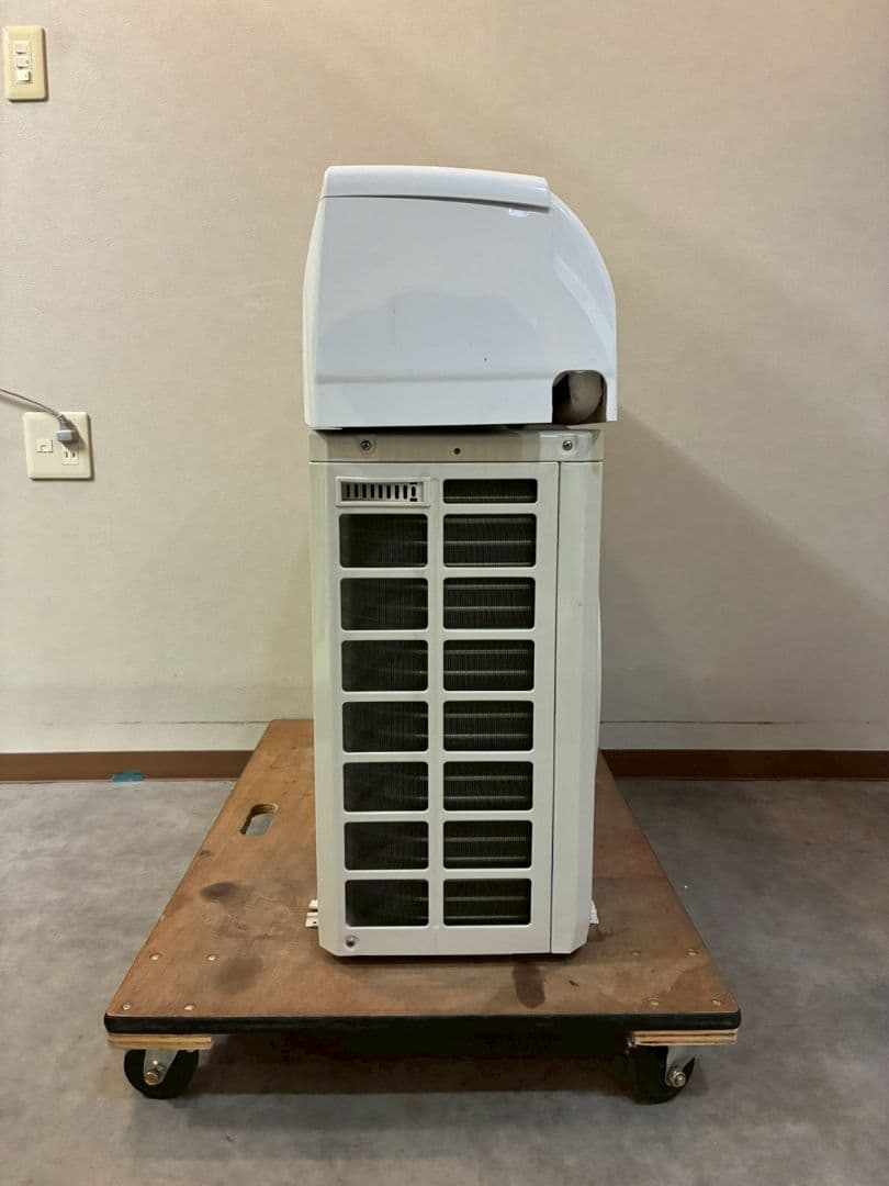 2117 アイリスオーヤマ【IKF-224W】2023年製 6畳 エアコン 中古