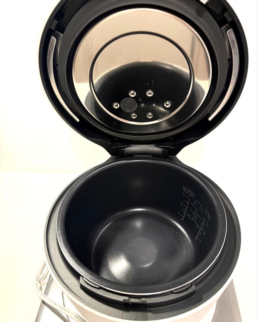 美品★パナソニック 炊飯器 5合 圧力IH SR-R10A-W 2024年製