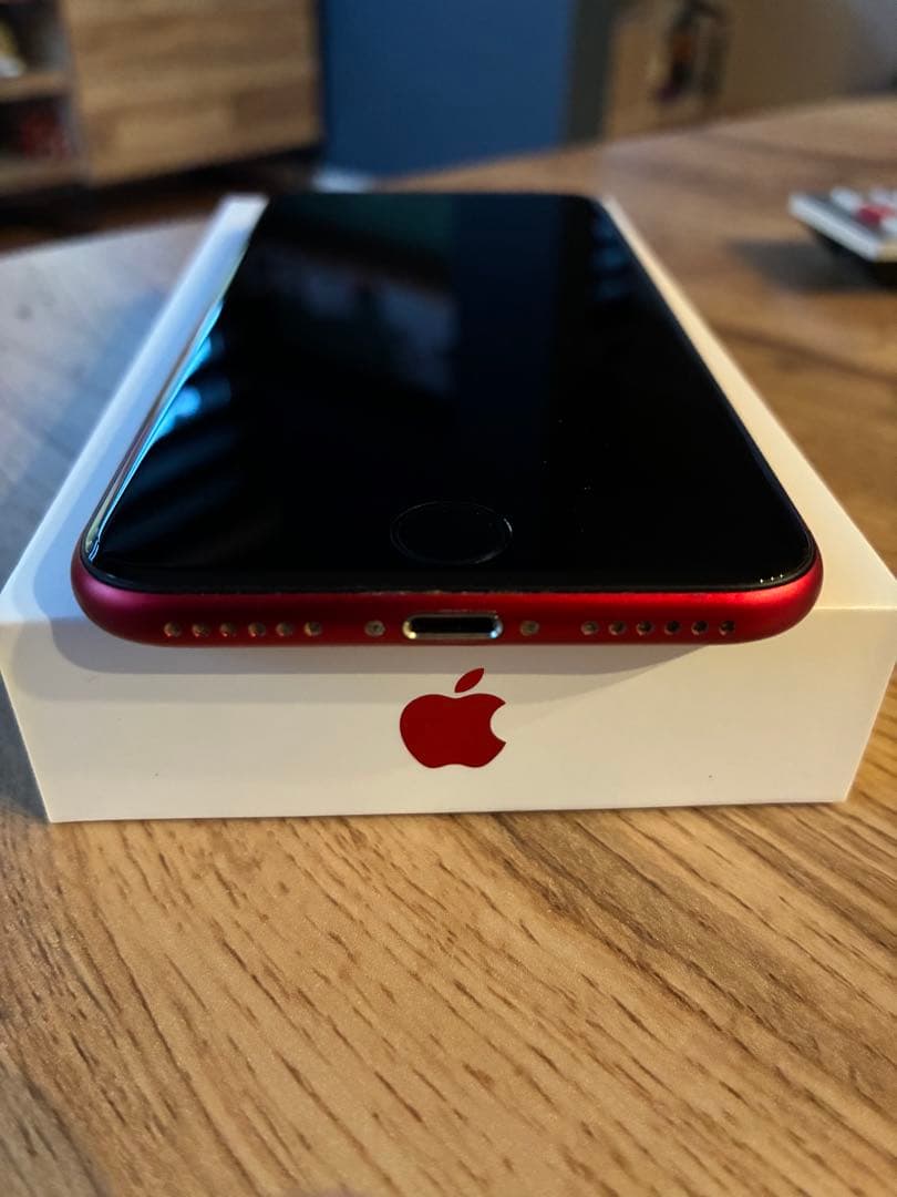 Apple iPhone SE (第3世代) レッド 256GB