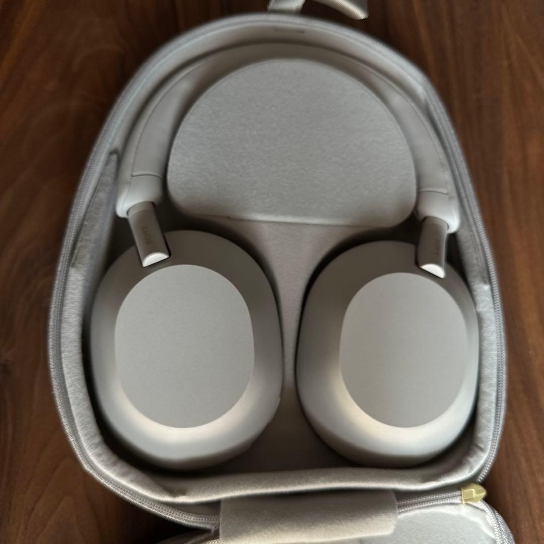Sony WH-1000XM5 プラチナシルバー