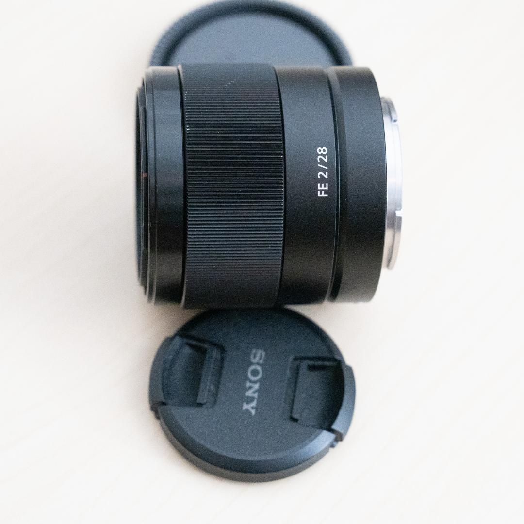 Sony FE 28mm F2 レンズ　中古