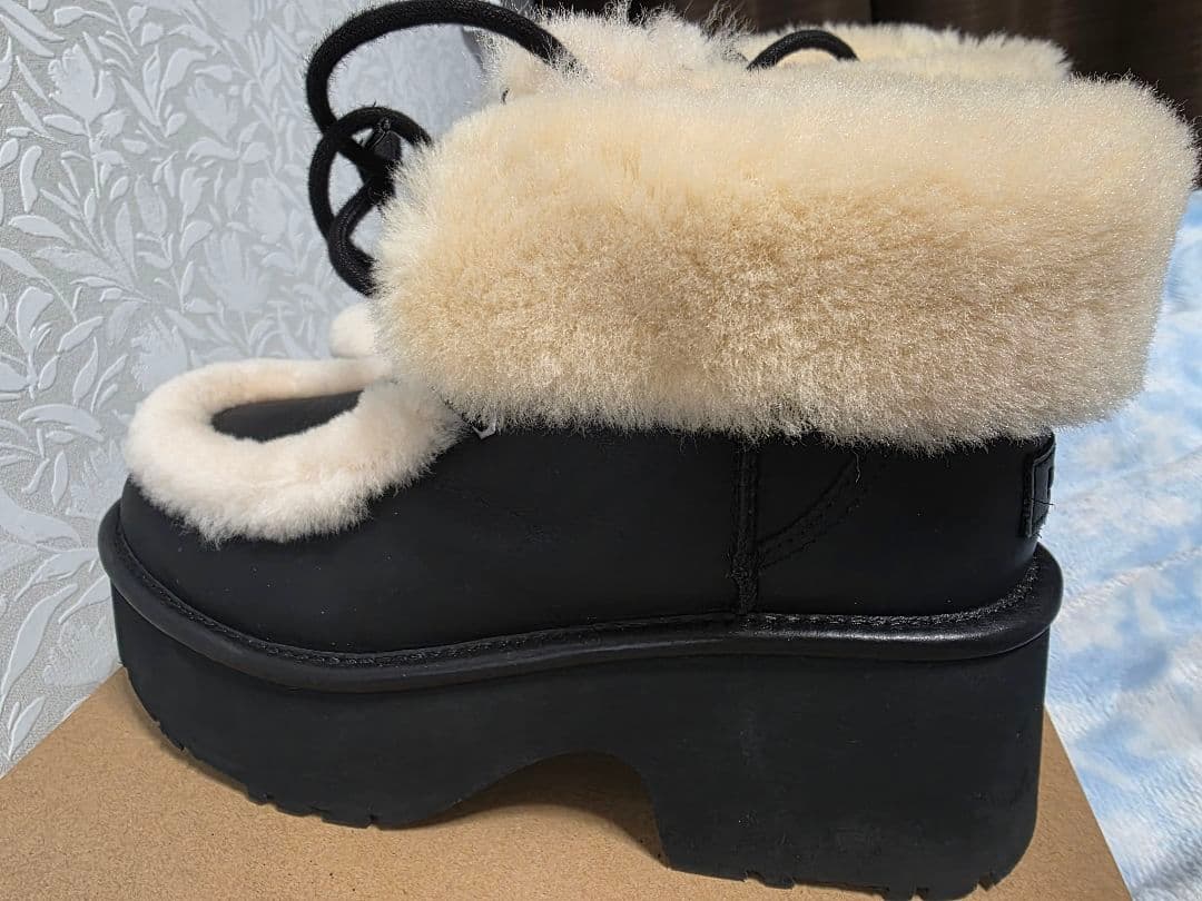 靴 UGG W Esme 26/40