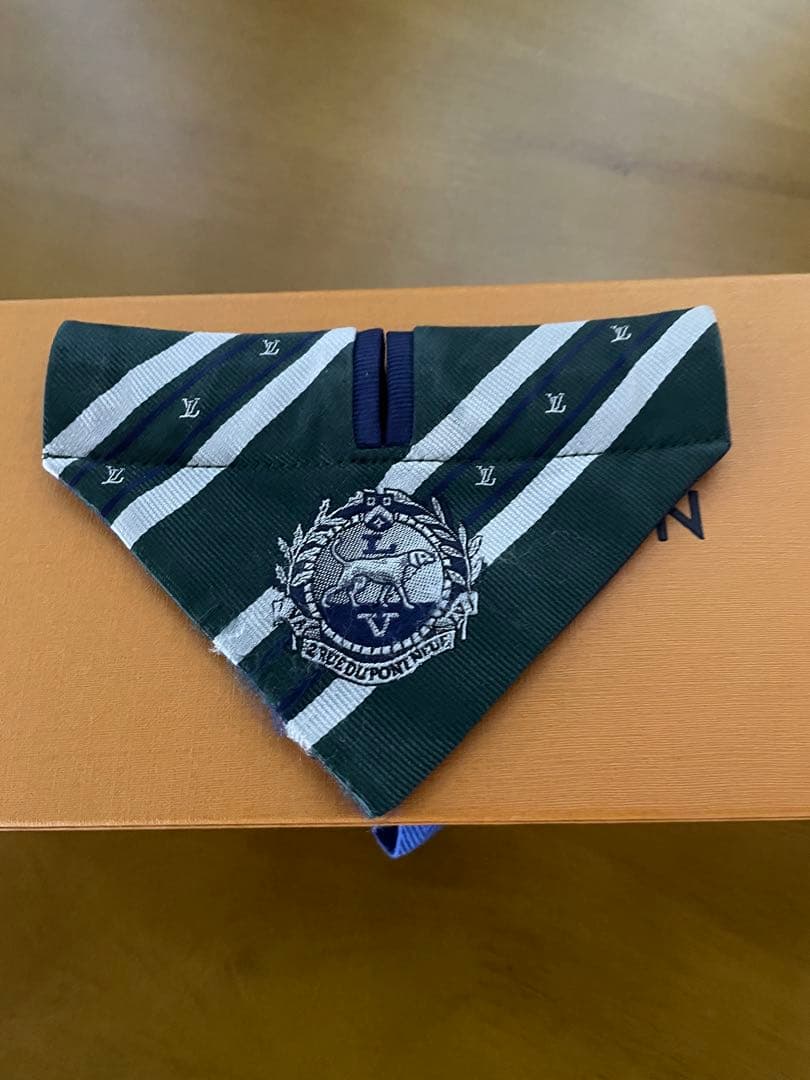 新作　ルイ・ヴィトン　小型犬用バンダナ モノグラムグリーン　首輪　ハーネス