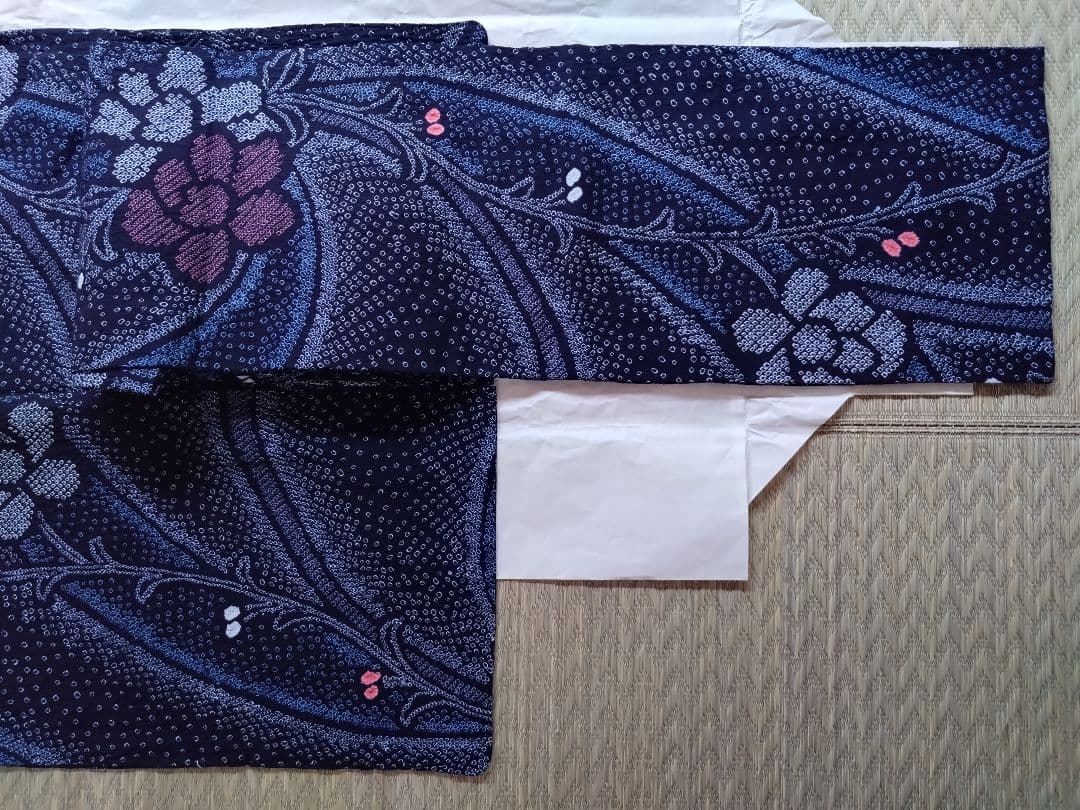 細かい絞りの浴衣・身丈160，裄丈65.5