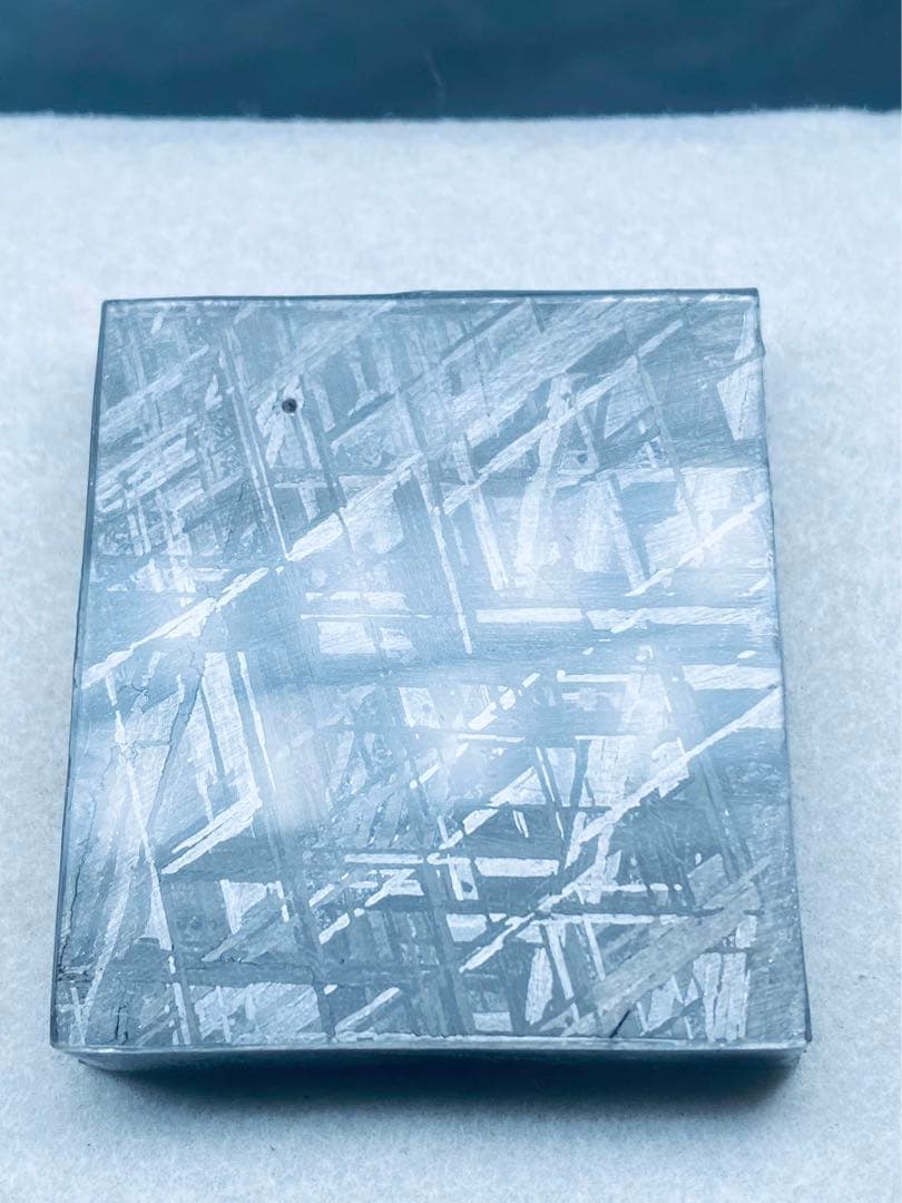 ギベオン隕石　130g  隕石　鉄隕石　メテオライト　ナミビア　コーティング済み