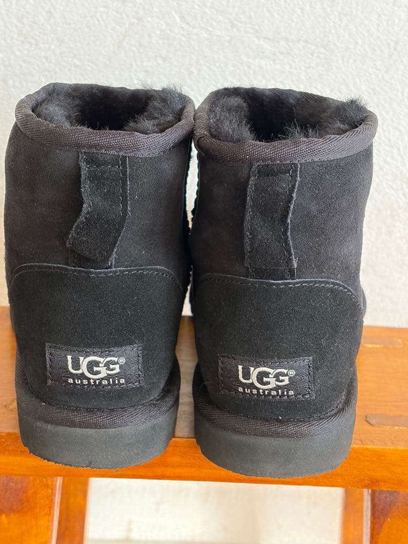 UGG ブーツ W CLASSIC MINI 5854W/BLK