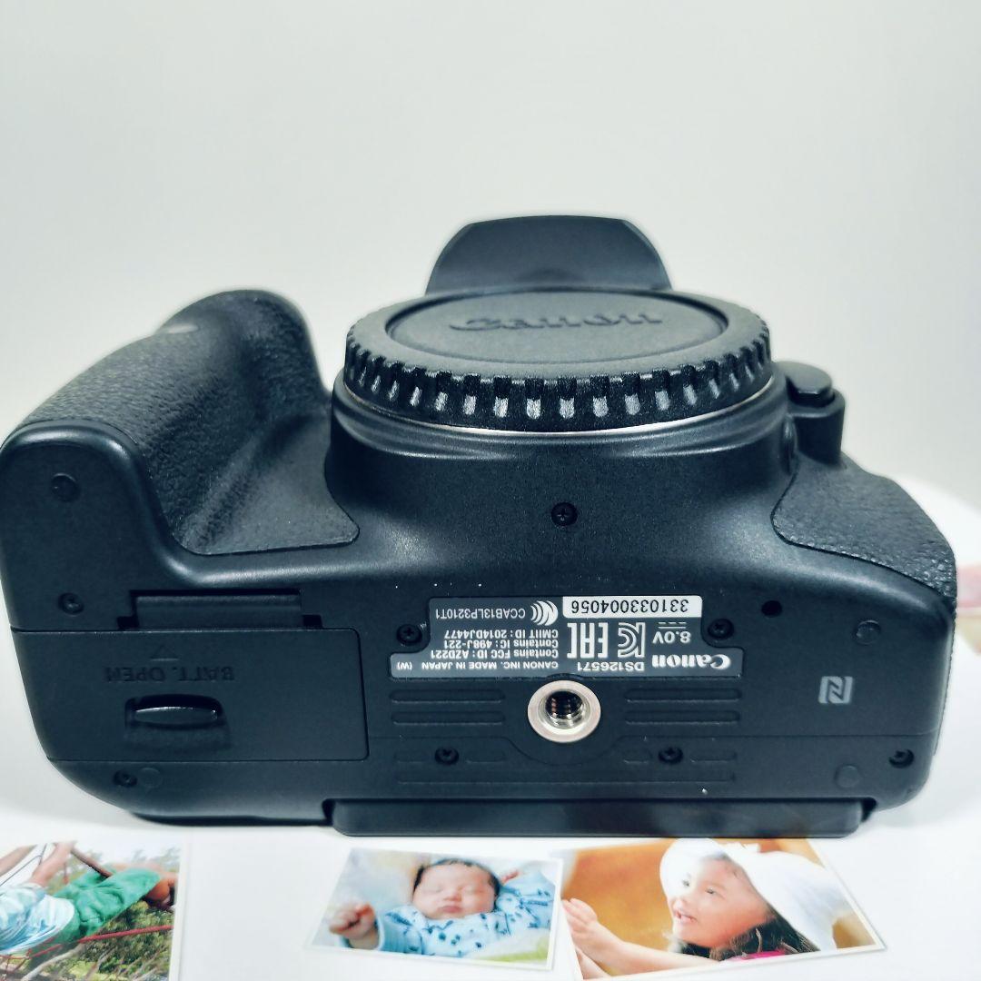 【完品☆動作確認済】Canon EOS Kiss X8i　ダブルズームキット