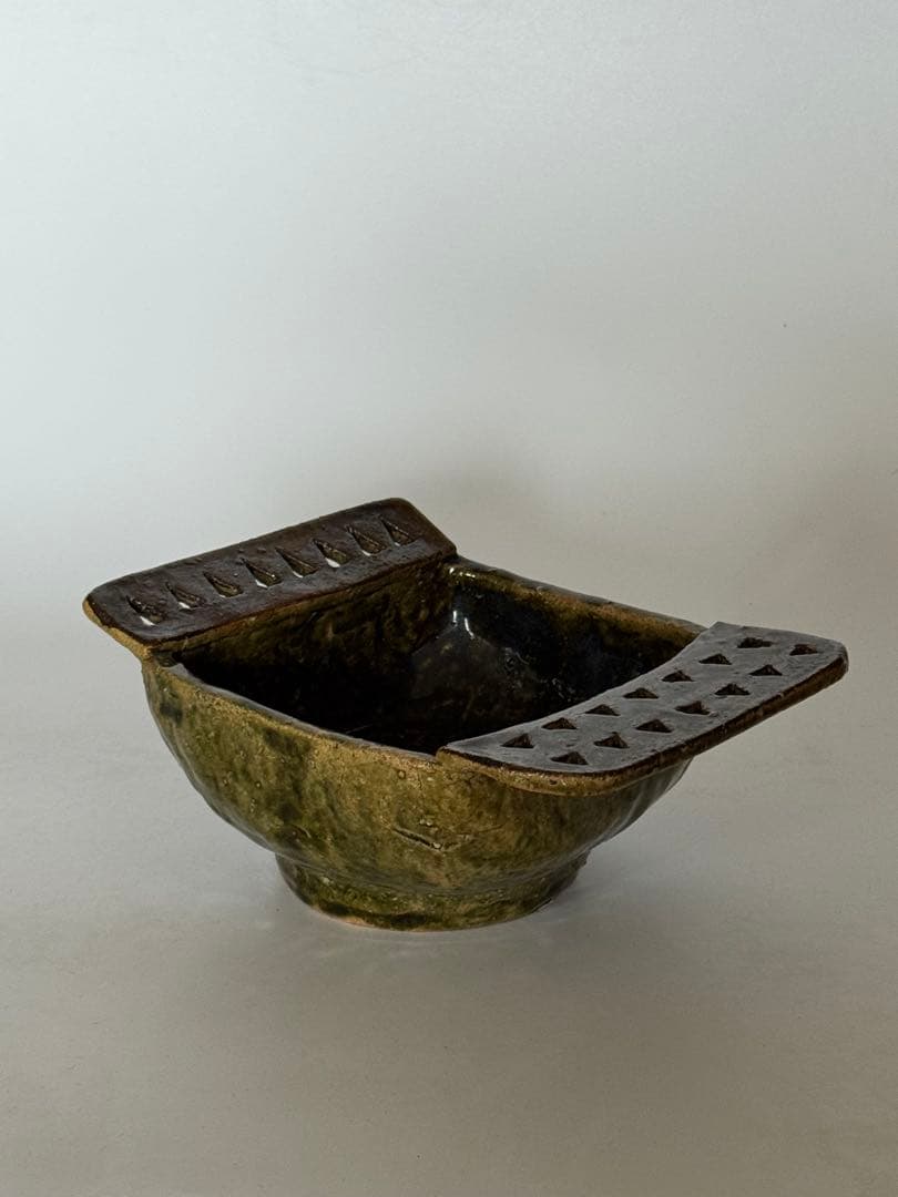 キムホノ　金憲鎬　織部鉢