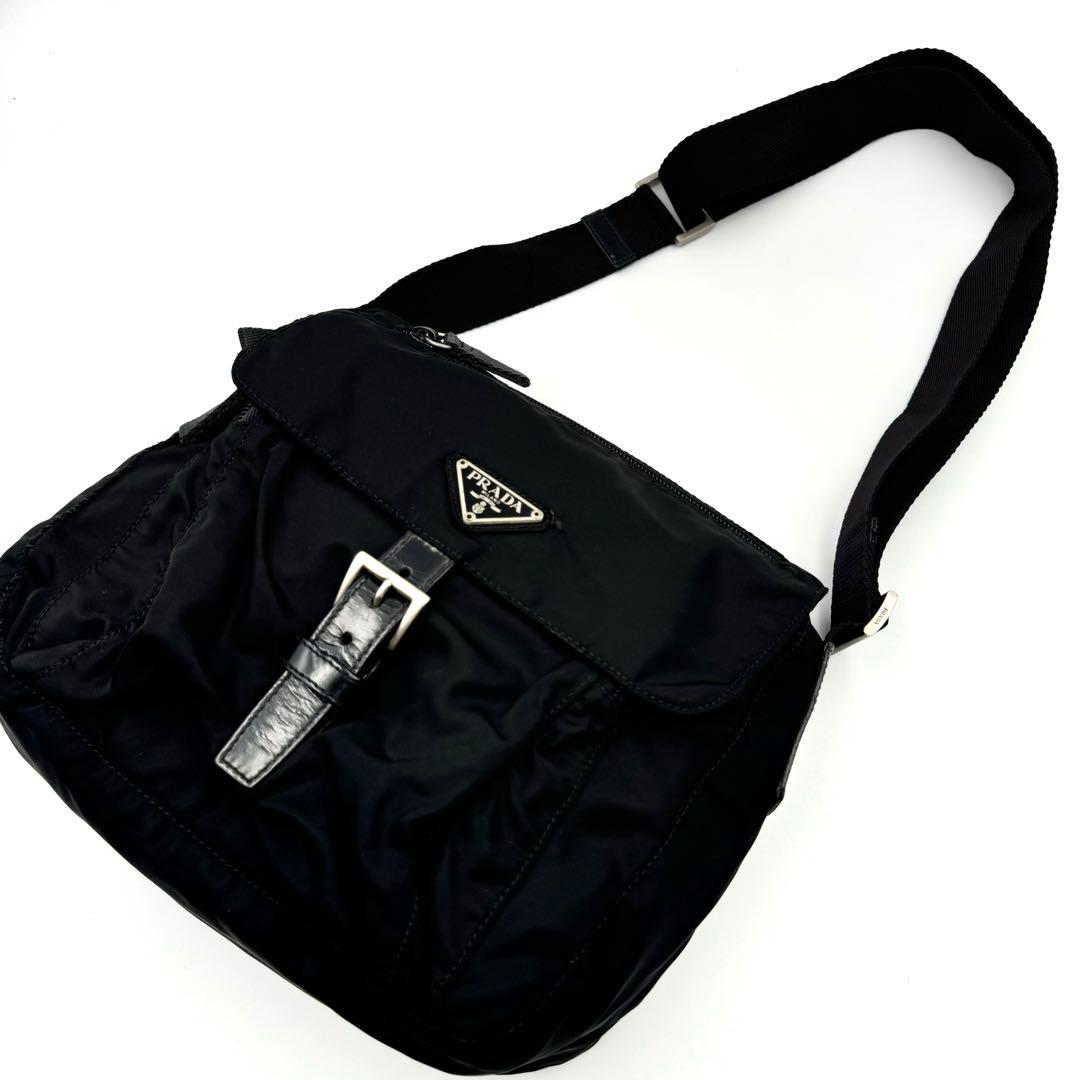 PRADA ショルダーバッグ　ブラック　ナイロン　レザー　三角ロゴ