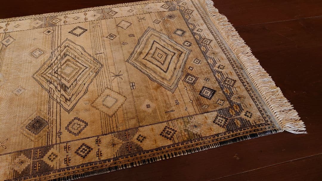 ペルシャ絨毯　緞通　ラグ　敷物　旧家　蔵出し　1枚