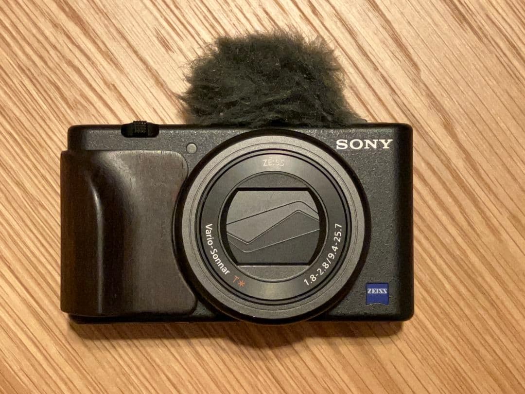 SONY VLOGCAM ZV-1【純正電池3個+グリップ付き】