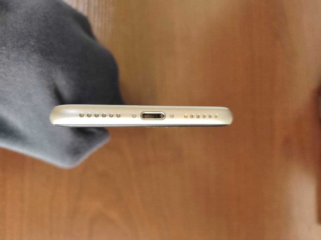 た*か様 Apple iPhone SE3（第3世代） 1